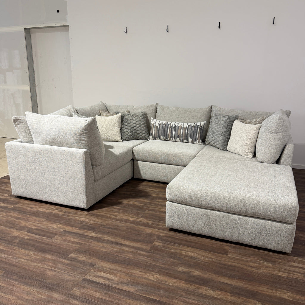 Mckenzie Bumper Modular + Ottoman
